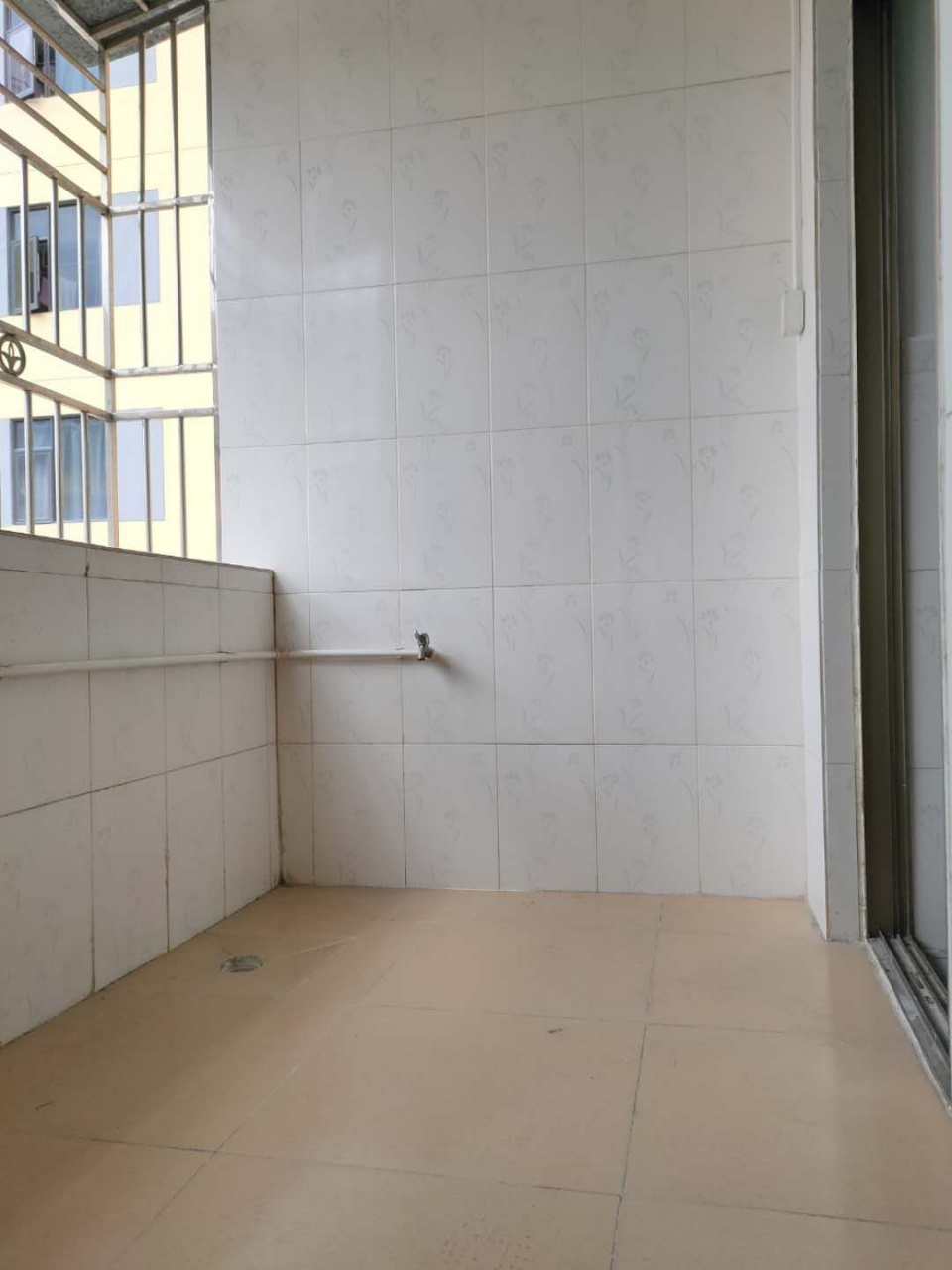 匯福豪居2期原始1房1廳，預(yù)售價(jià)52萬左右