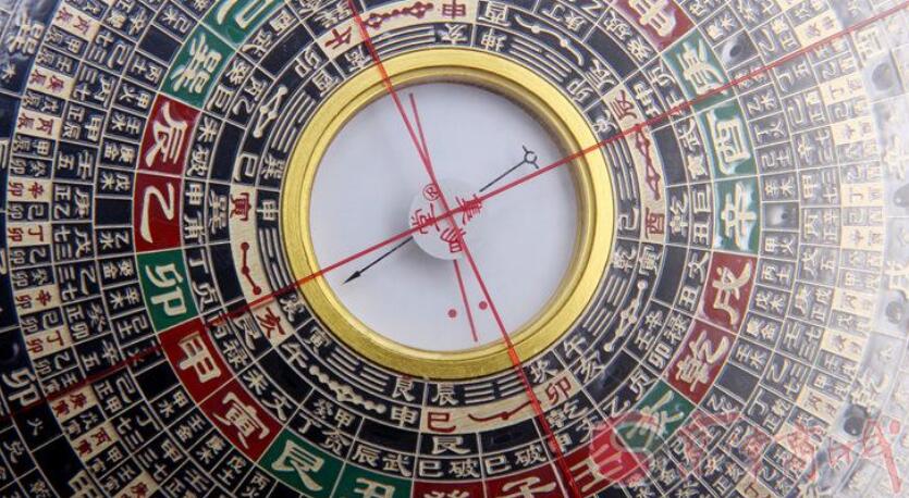 到辦證大廳受理窗口進(jìn)行申請辦理