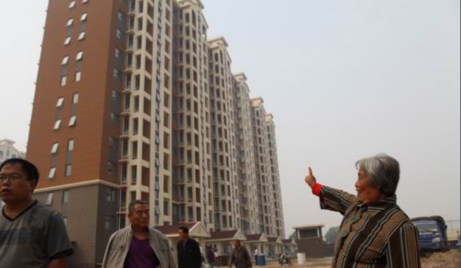 比較糾結的是世紀城和酈城的房子價格高